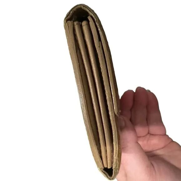 Louis Vuitton Vernis Yellow Leather Monogram Wallet, Authentic Fair Condition - Picture 4 of 9